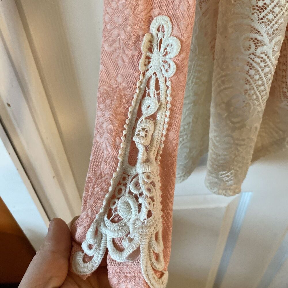 Filly Flair Women’s Size Small Lace Sheer Floral Pink Blouse Crochet Long Sleeve - Picture 5 of 11